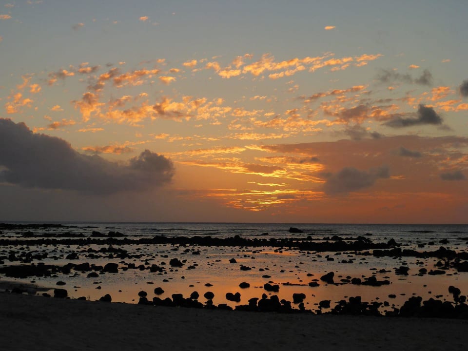 Sonnenuntergang am Strand Veranda Pointe aux Biches Hotel