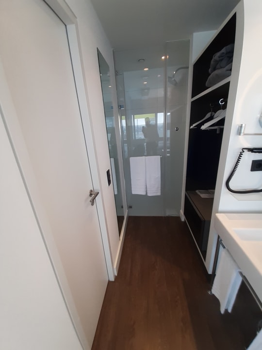 Zimmer INNSiDE by Meliá Düsseldorf Hafen