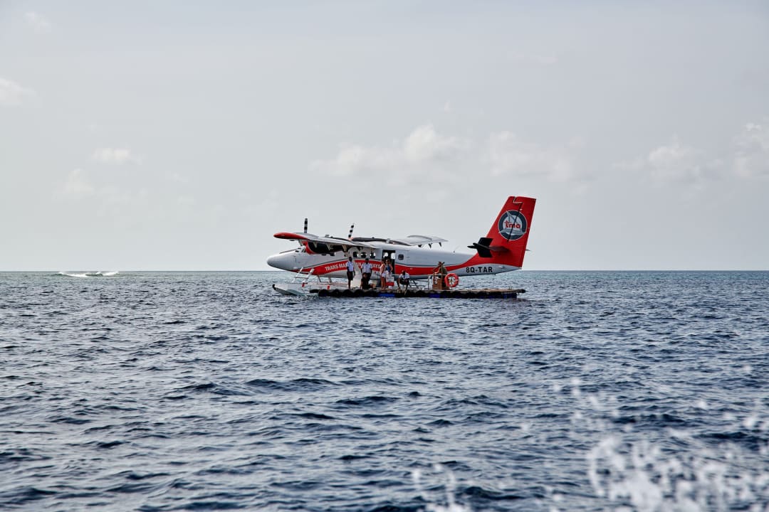 Sonstiges Cinnamon Velifushi Maldives - Free One-Way Speedboat and 02 Kids Under 12 Stay & Dine Free