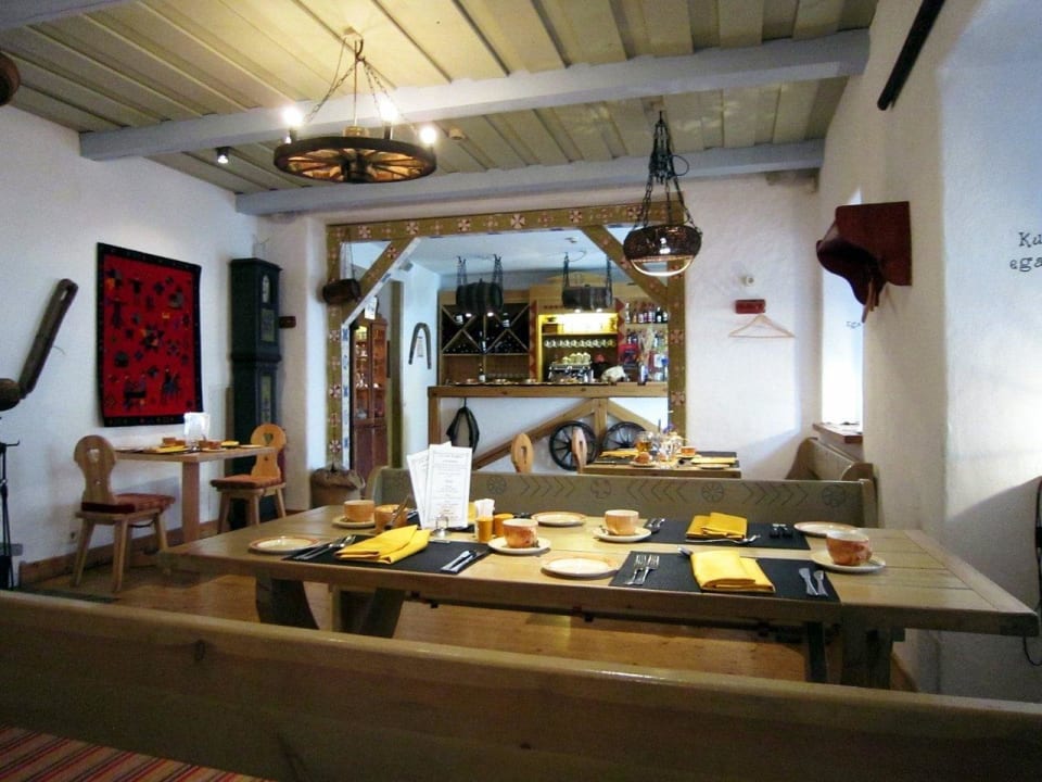 Kuldse Notsu Kõrts restaurant Hotel St. Petersbourg