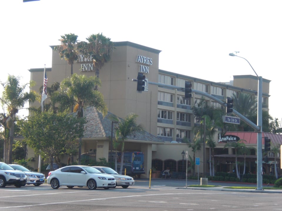 Hotel Ayres Inn ALO Hotel