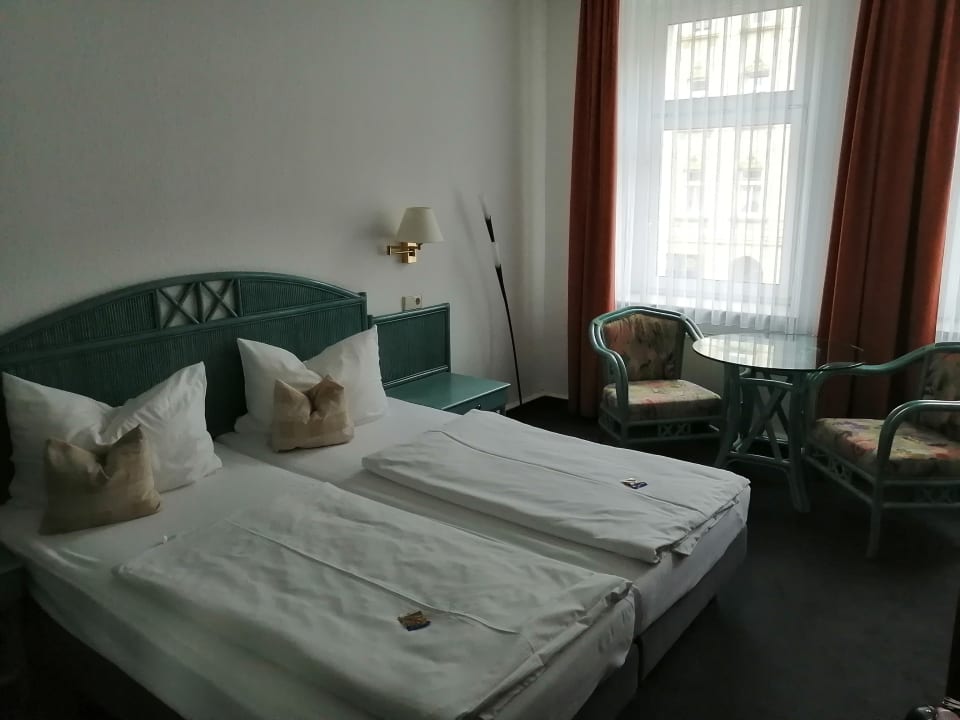 Zimmer Hotel Amadeo