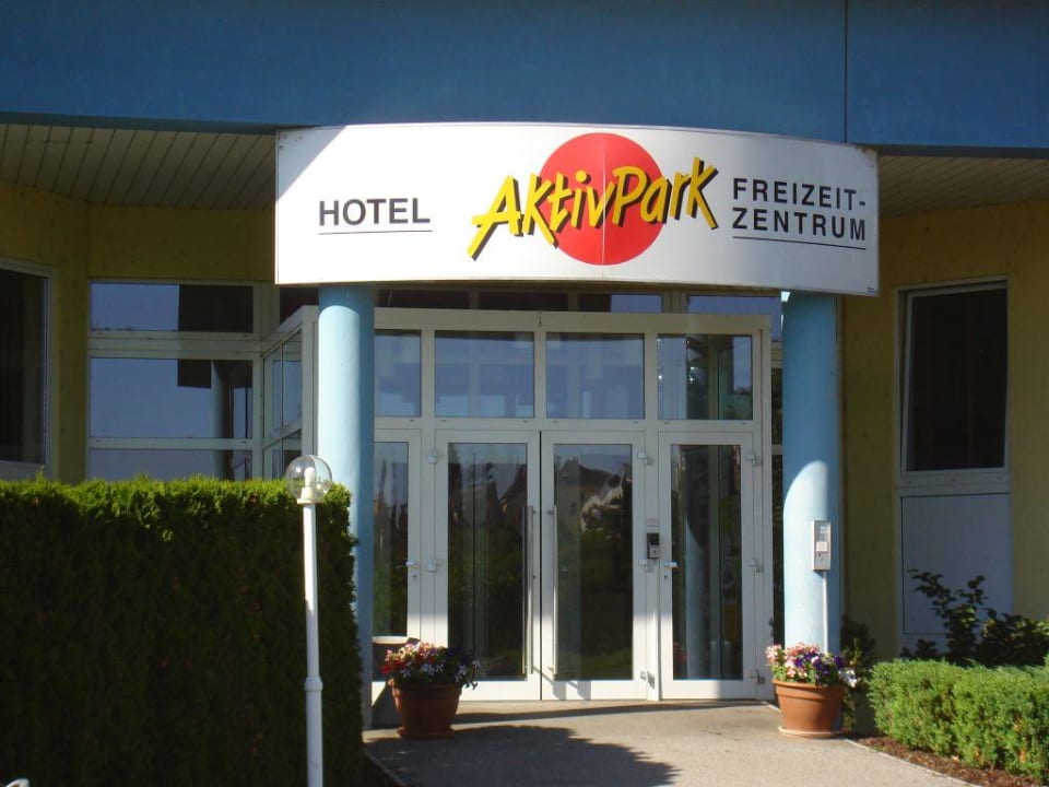 Eingang Sporthotel Aktivpark Güssing