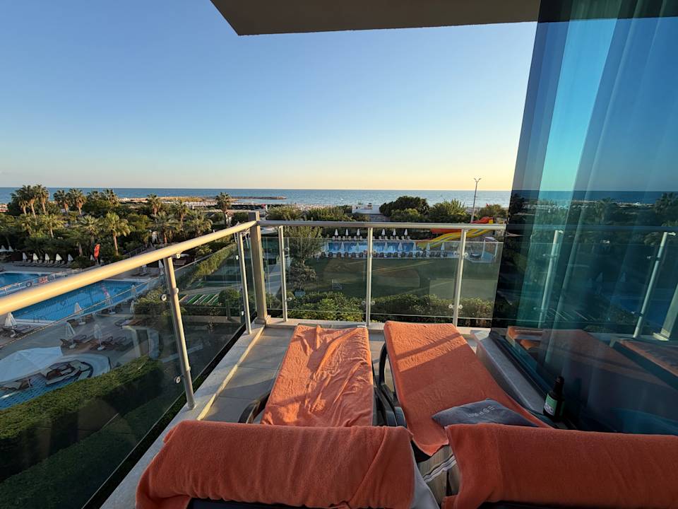 Zimmer Commodore Elite Suites & Spa - Adults only