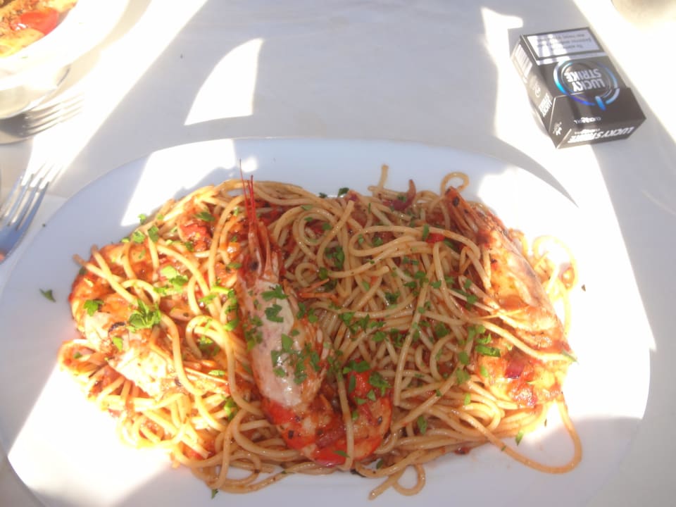 Sehr lecker an der Poolbar Kresten Palace Hotel