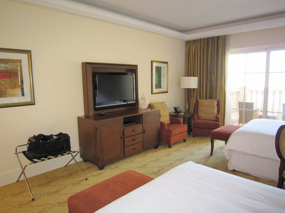 Hotelzimmer vom Bad aus gesehen The Westin Dubai Mina Seyahi Beach Resort & Marina