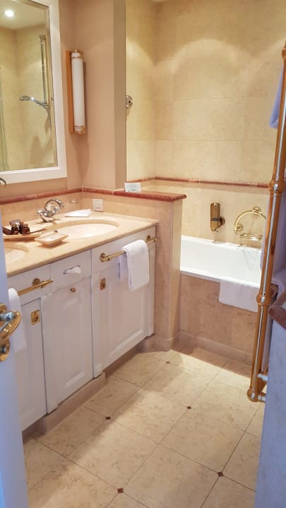 Zimmer Hotel Yachthafenresidenz Hohe Düne