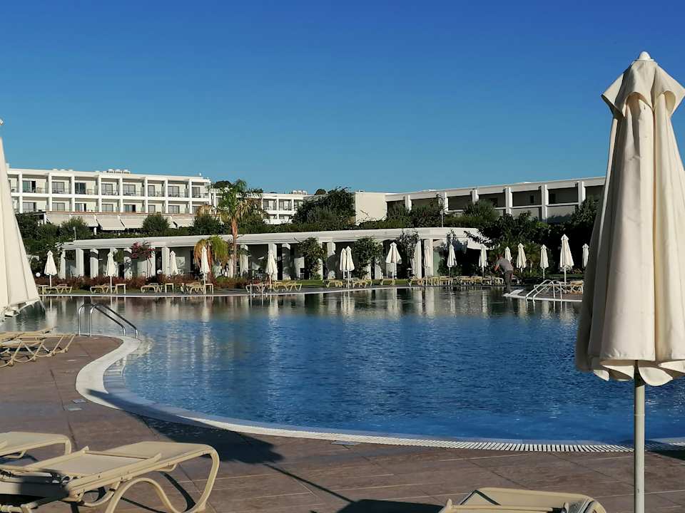 Pool Asterias Beach Resort