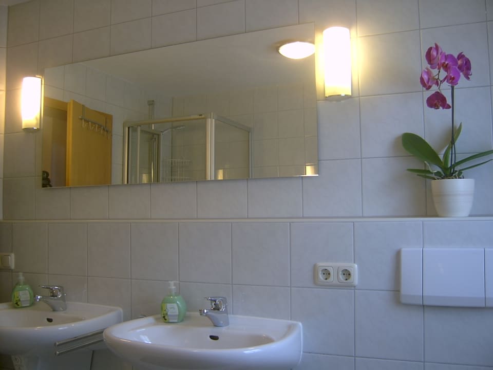 Zimmer Ferienwohnung Alpenglueck