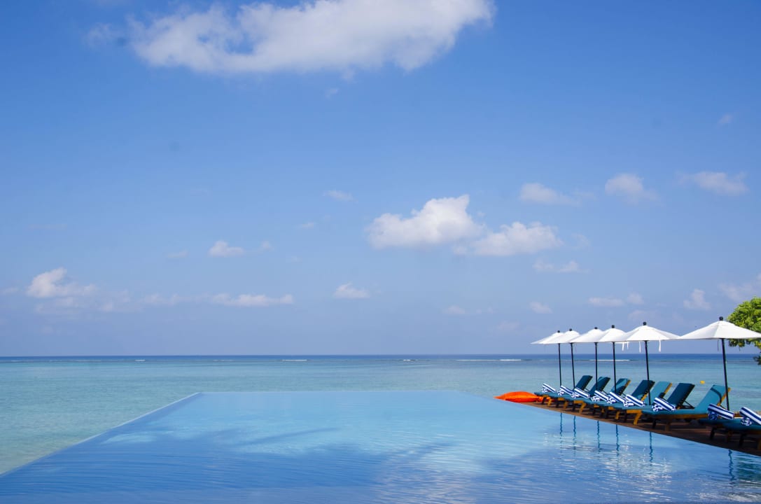 Der Pool, sauber und gepflegt Summer Island Maldives