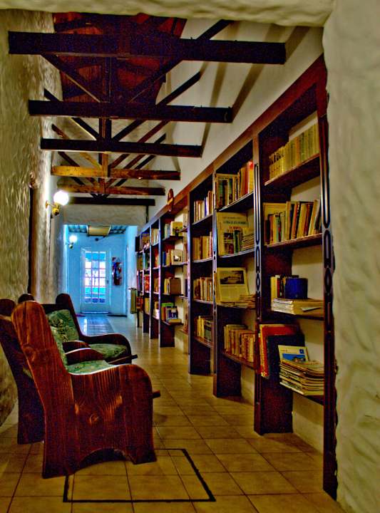 Biblioteca Hotel La Loma