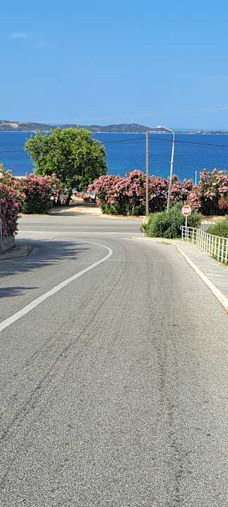 Außenansicht Akrathos Beach Hotel