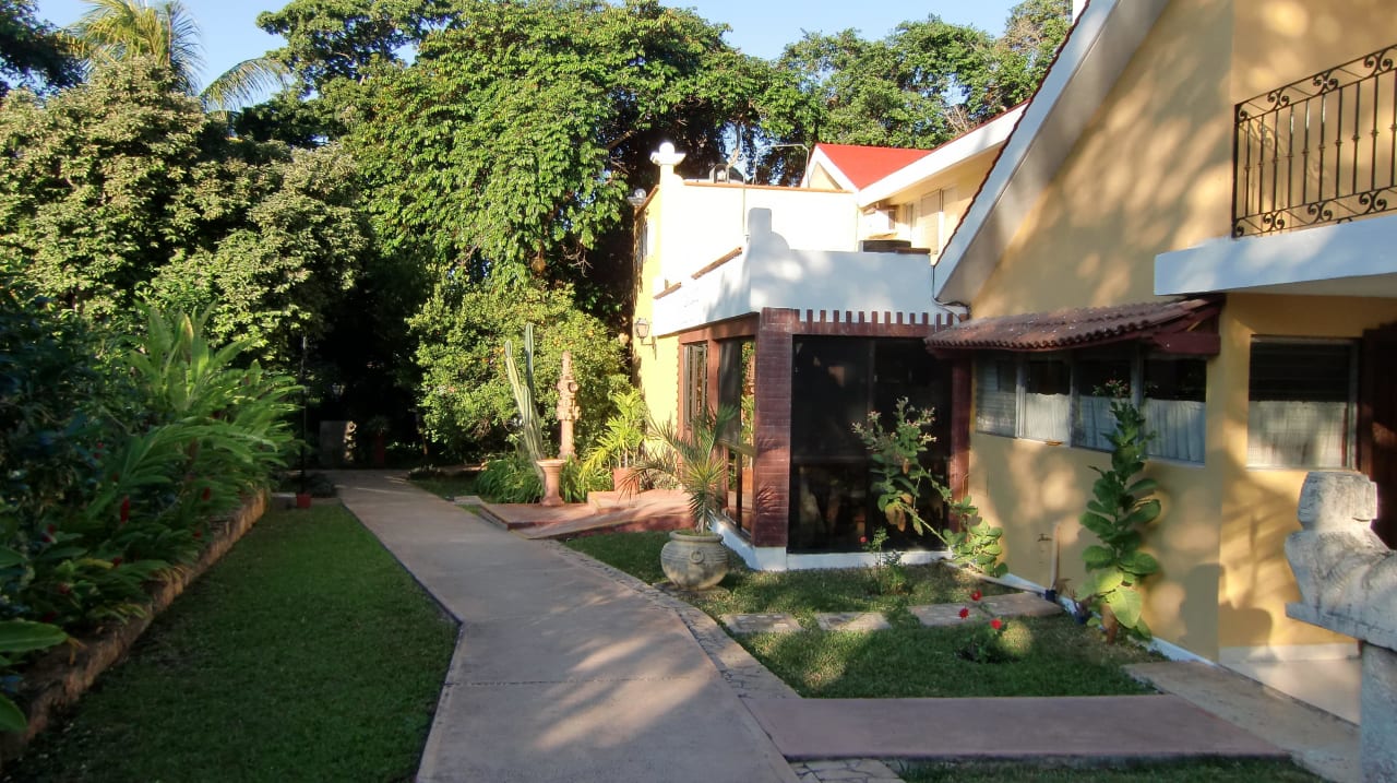 Gartenwege Ecotel Quintana Regia
