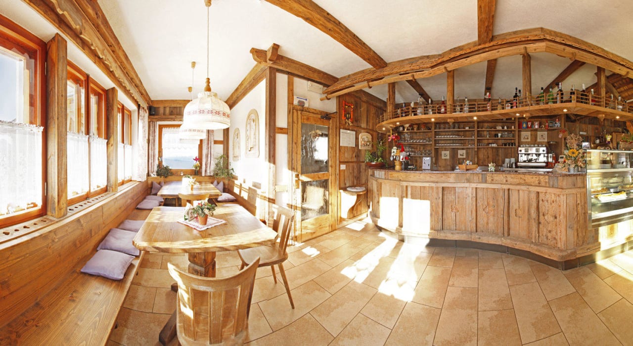 Unsere gemütliche Bar Alpengasthof Jolanda