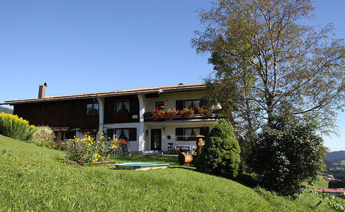 Haus Windegge im Sommer Gästehaus Windegge