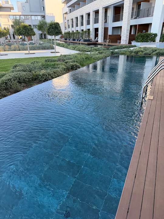 Pool Anda Barut Collection