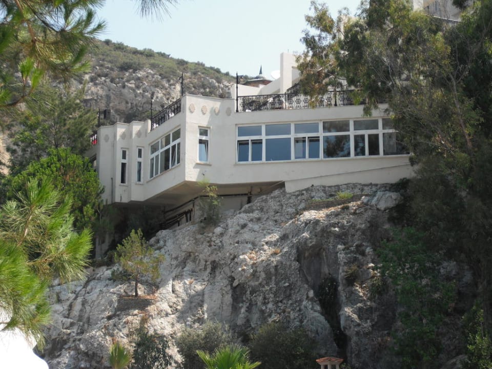 Restaurant Ladonia Hotels Adakule