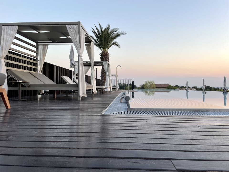 Pool Quellenhof Luxury Resort Lazise