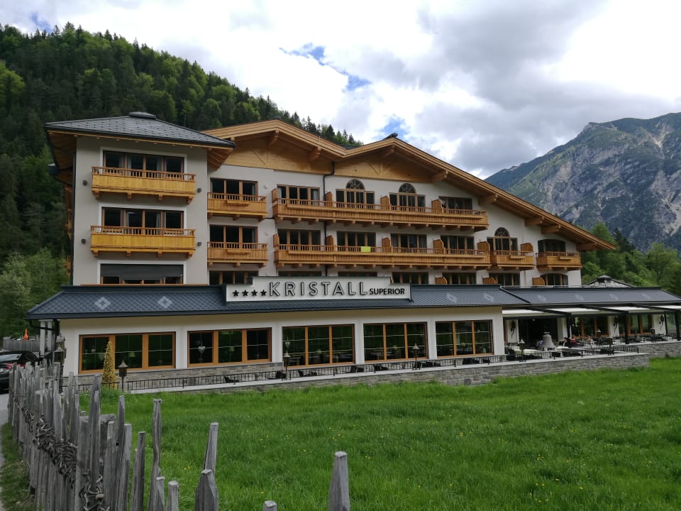 Außenansicht Verwöhnhotel Kristall