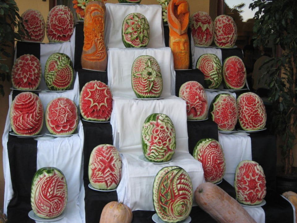 Ausstellung von Wasser Melonen Bella Resort & Spa