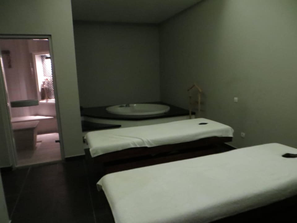 Hamam Bereich Massage-Liegen IC Hotels Santai Family Resort