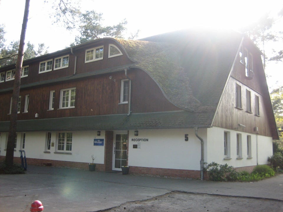 Haus Nr. 5 auch gleich Rezeption TUI SUNEO Kinderresort Usedom