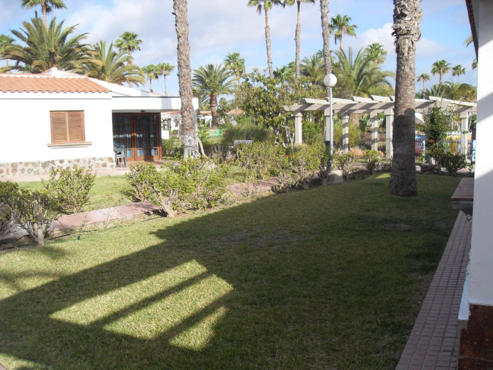 Zwischen den Bungalows. Bungalows Las Vegas Golf