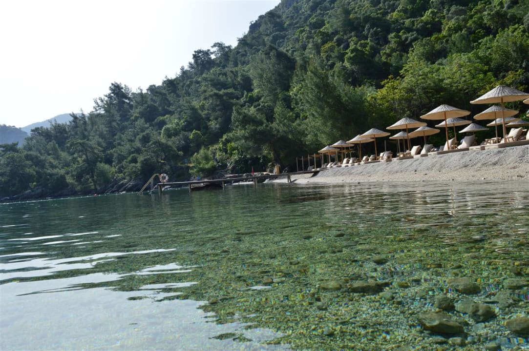 Strand Hillside Beach Club