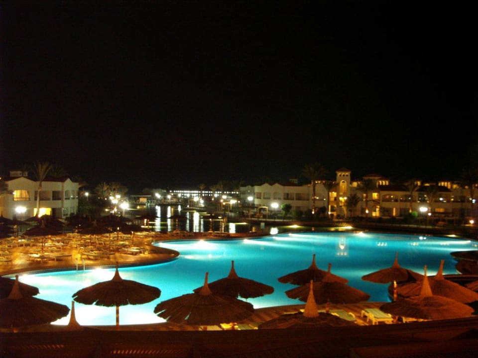 Pool bei Nacht Pickalbatros Dana Beach Resort - Hurghada