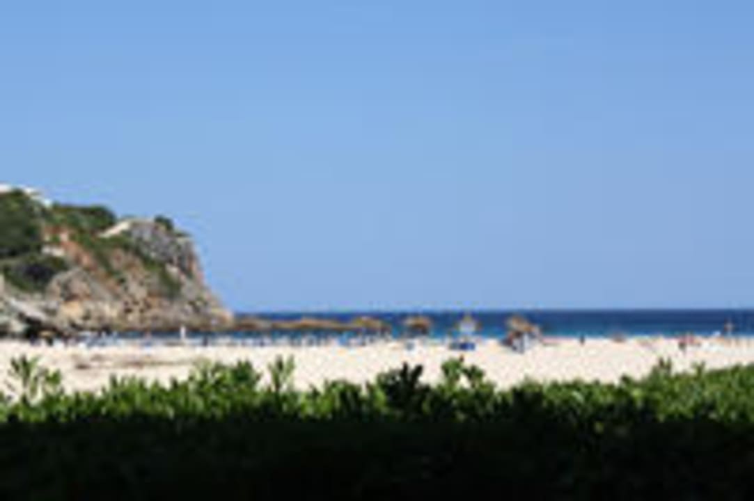 Strand von Hotelterrasse aus Flipflop Cala Romantica
