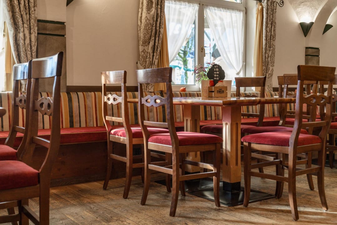 Gastro Hotel Lebzelter