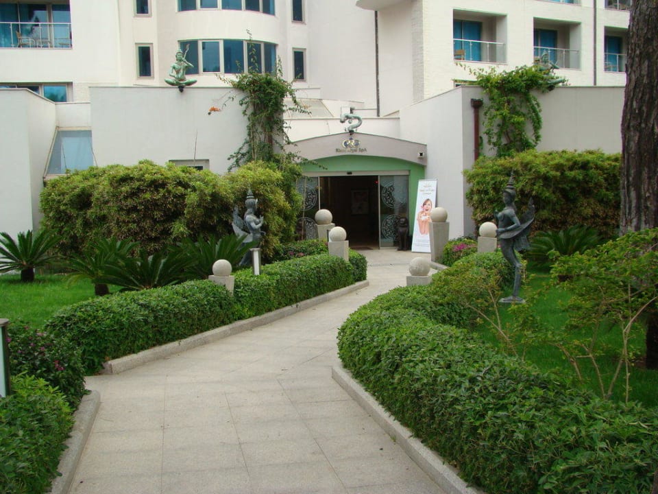 Wejście do spa Rixos Sungate