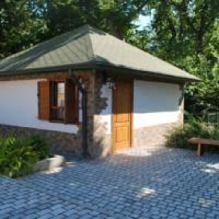 Deluxe Cottage River Inn Boutique Hotel