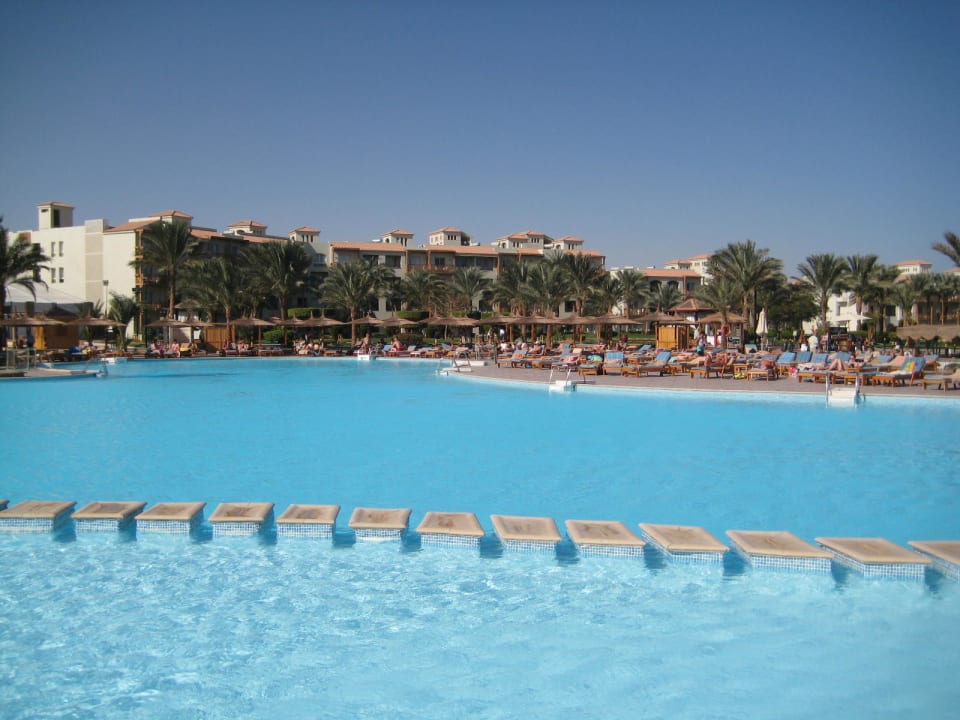 Grosser Pool Pickalbatros Dana Beach Resort - Hurghada