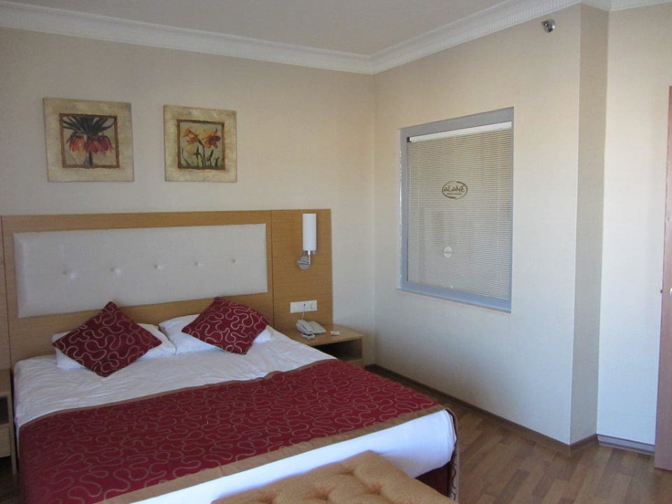Schlafzimmer von Zimmer 1423 Alaiye Resort & Spa
