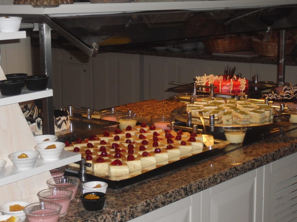 Das Kuchen Buffet Hotel Royal Garden Beach