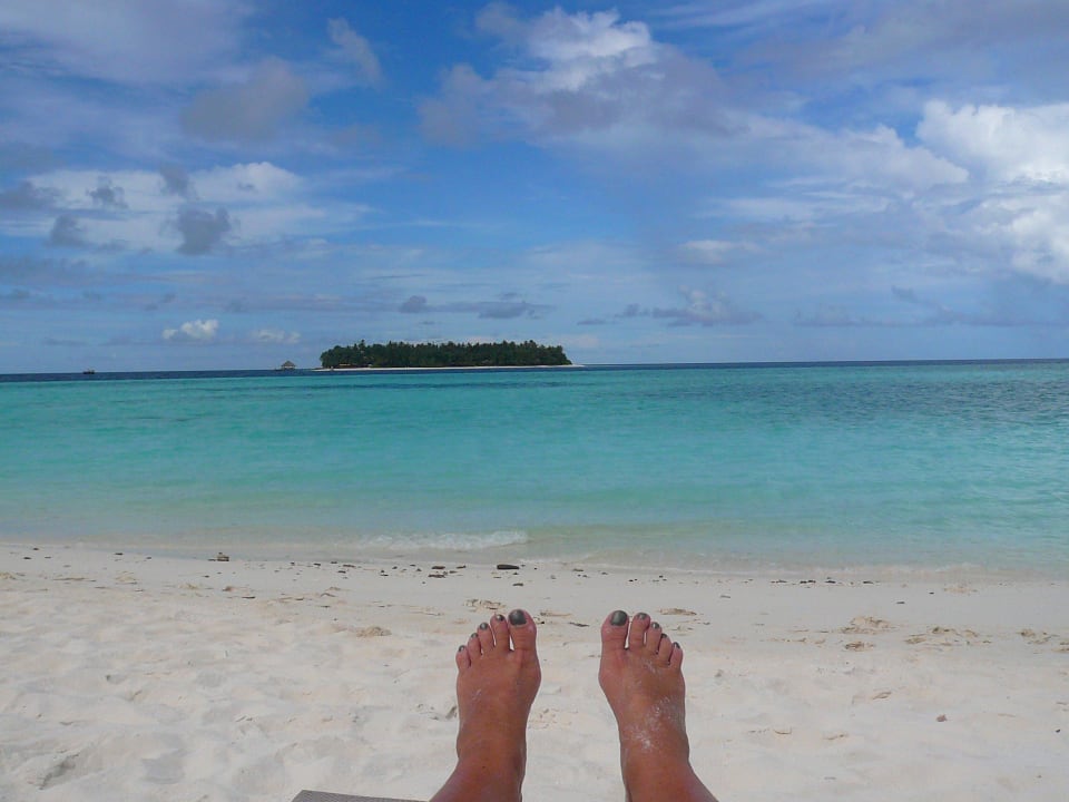 Blick auf die Schwesterinsel Iharu Banyan Tree Vabbinfaru