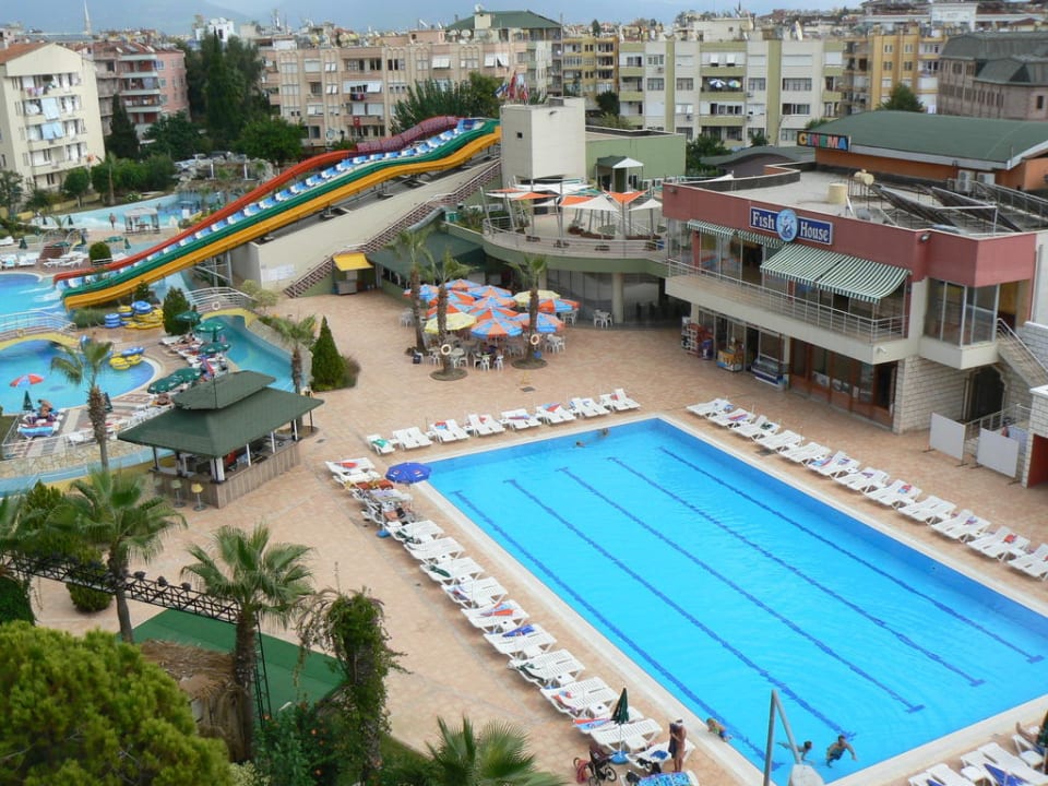 Aqua Park nebenan Hotel Aslan City Kleopatra