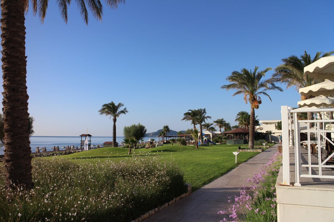 Garten zum Strand Rodos Palladium Leisure & Wellness