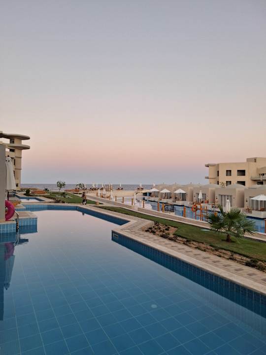 Zimmer Diamond Beach by Pearl Resort