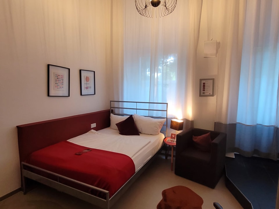 Zimmer Hotel Amical