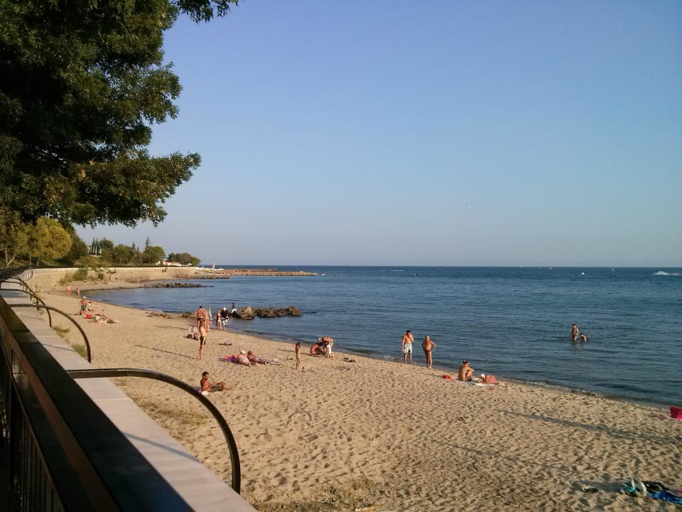 Strand direkt neben dem Hotel Strand Dreams Sunny Beach Resort & Spa