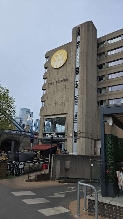 Außenansicht The Tower - A Guoman Hotel