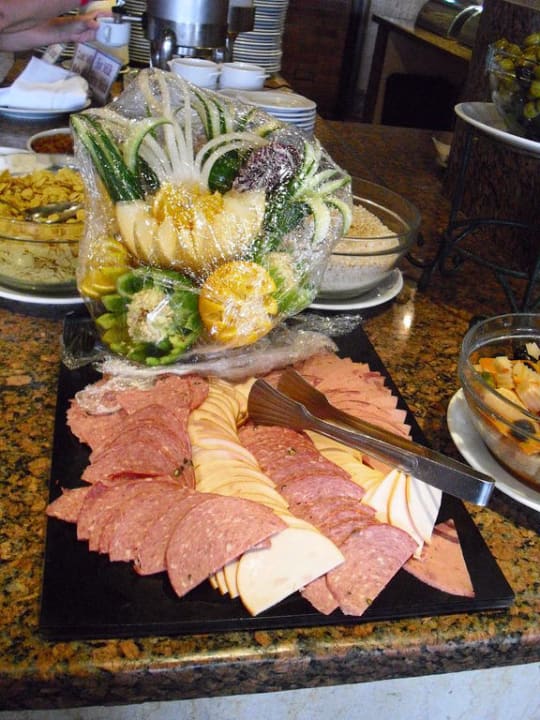 Frühstück -Wurstsortiment- Arabia Azur Resort