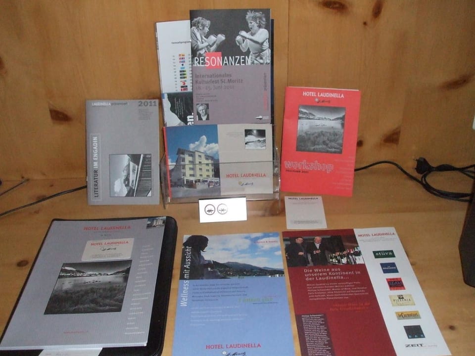 "Schreibtisch" im Einzelzimmer 110 vom Laudinella Hotel Laudinella