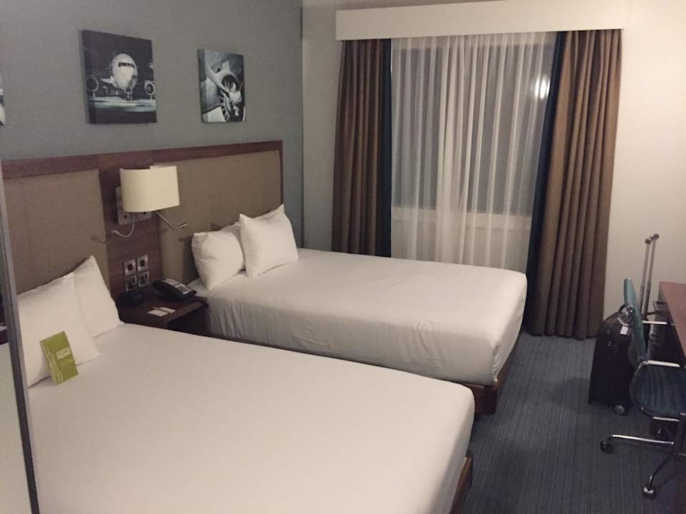 Doppelzimmer mit zwei Doppelbetten Hilton Garden Inn London Heathrow Airport