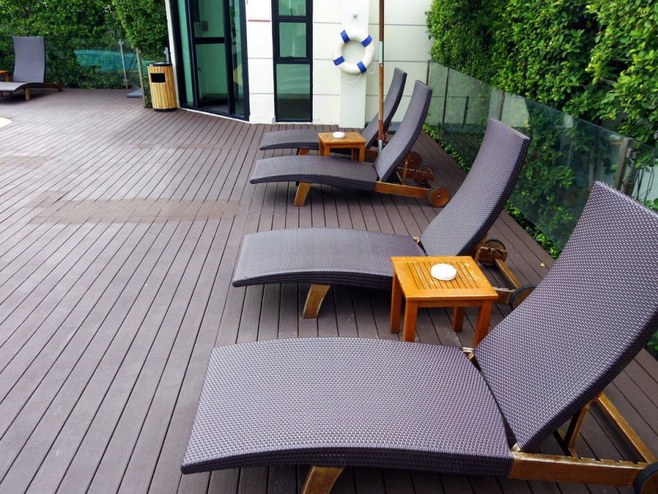 Pool Lohas Suites Sukhumvit by SuperHotel Bangkok