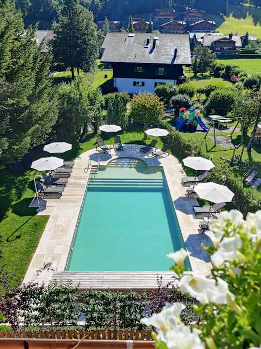 Pool Hotel Arc-en-ciel