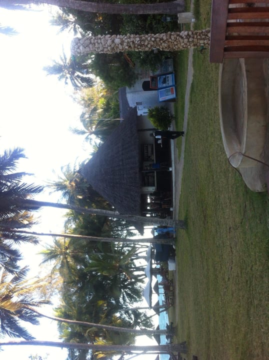Ansicht zur Poolbar Hotel Diani Sea Lodge