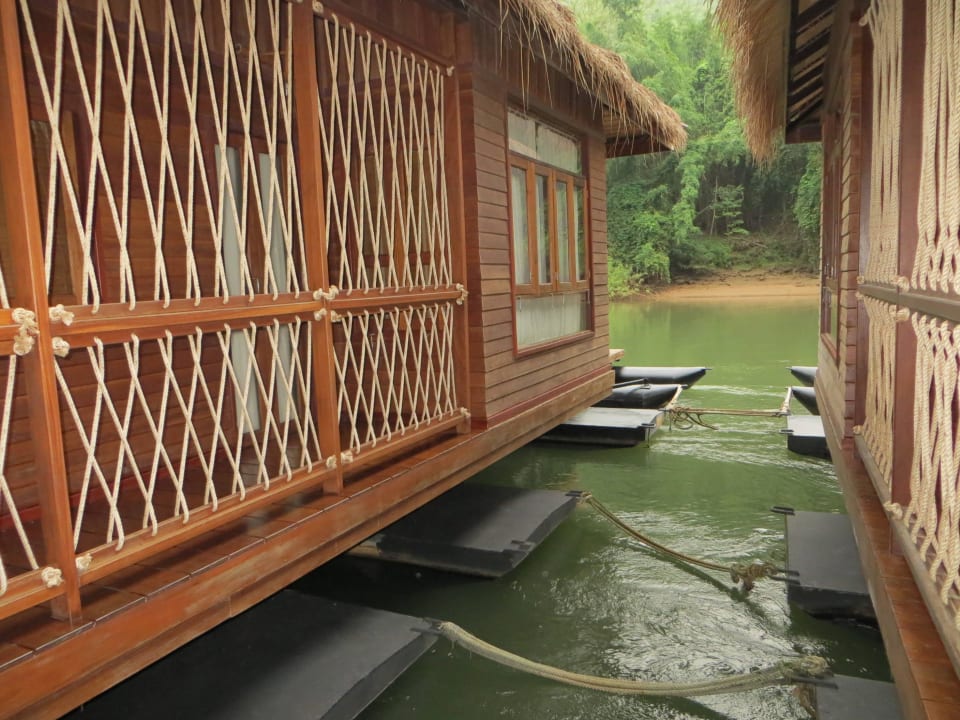 Bungalows auf Pontons The Float House River Kwai